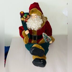 Vintage Santa Claus Holiday Decor in Red and Green